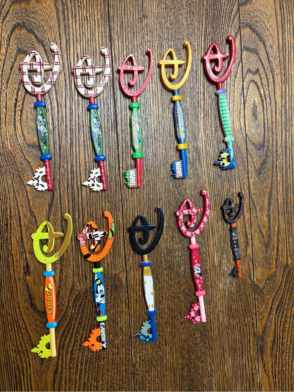 Disney Colorful Character Keychain Set - Multicolor